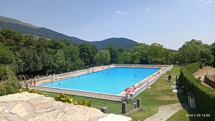 Piscina Municipal "La Manotera"