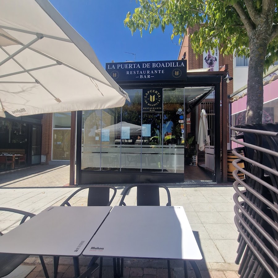 Restaurante La Puerta de Boadilla.