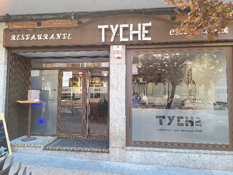 TYCHÉ ÁVILA