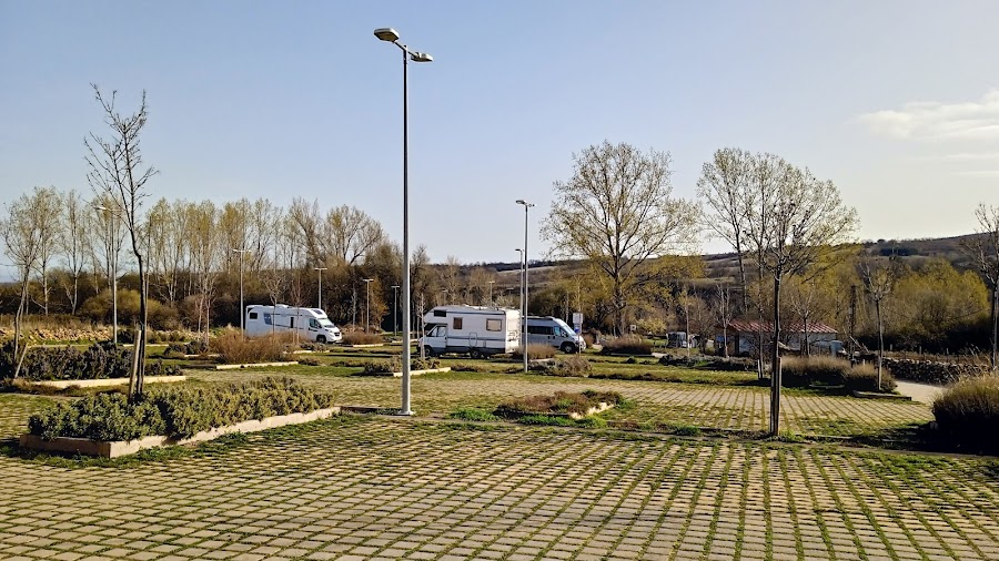 Área de servicios para autocaravanas y camper Riaza