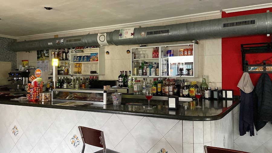 BAR-Tienda Los cigüeños