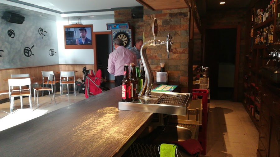 'Café Bar Blues'