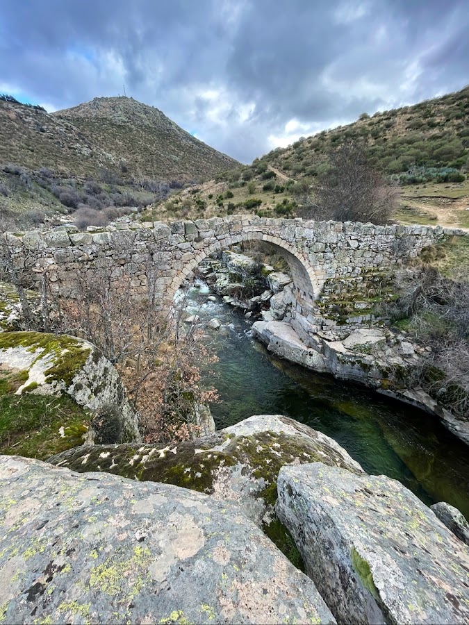 Puente medieval del Pozo de las Paredes