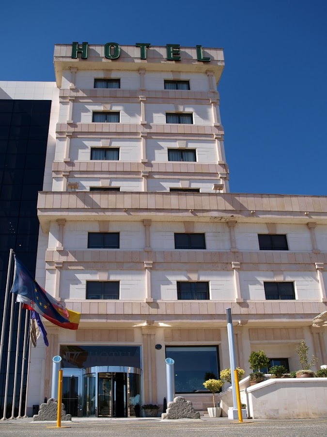 Sercotel Cuatro Postes